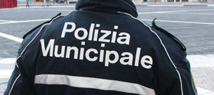 Polizia Municipale controlli Napoli
